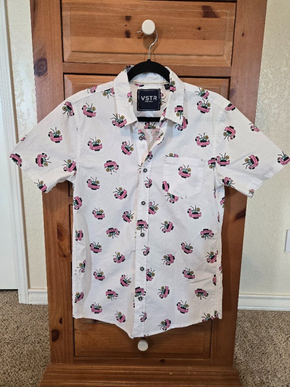VSTR Mens Graphic Button Up in Medium